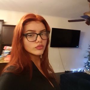 Meet your Posher, Mia